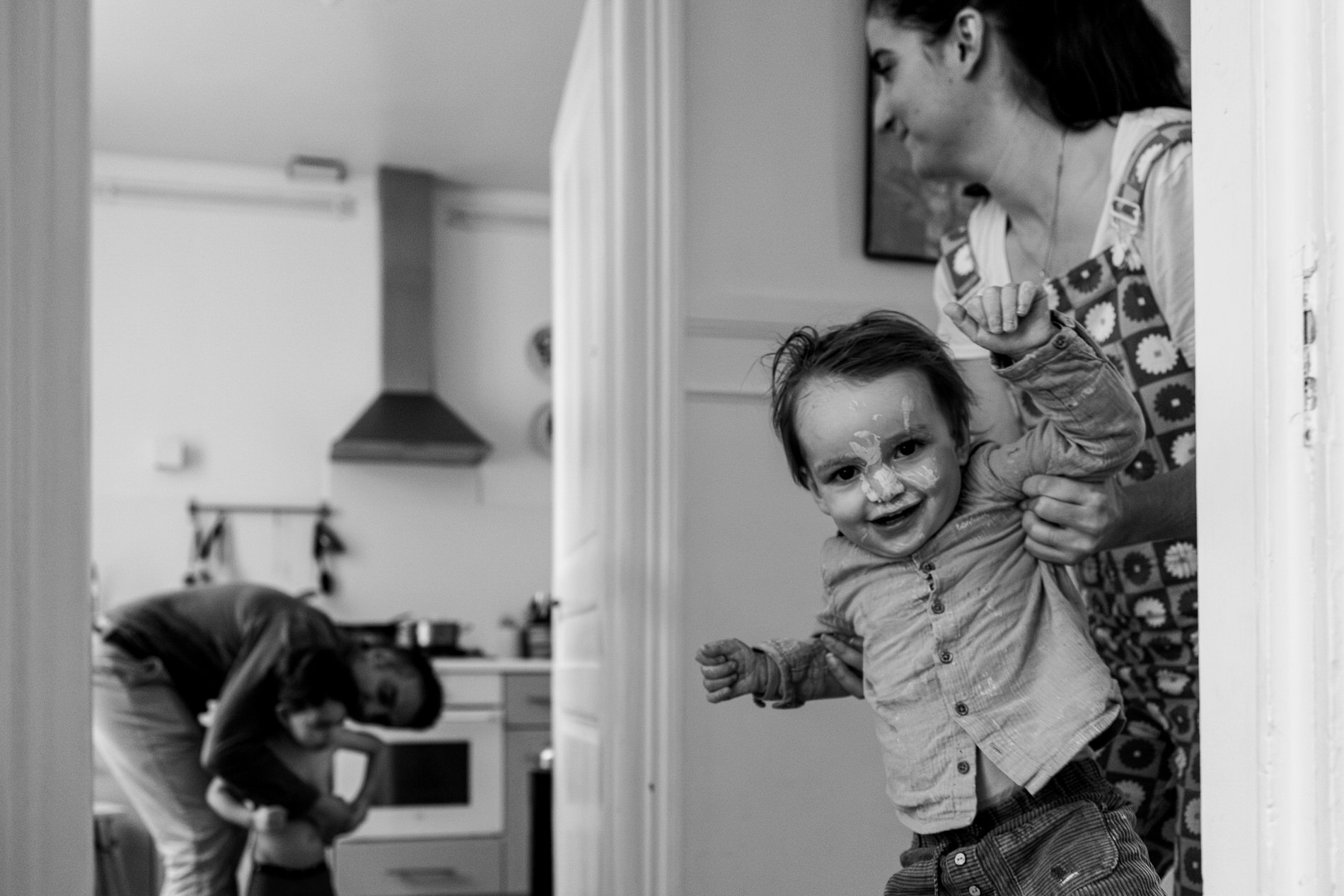 immortalier votre quotidien pendant un reportage photo famille avec camille piovesan photographe fontainebleau